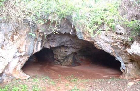 Descubren nuevas pinturas rupestres en la cueva Los Panaderos